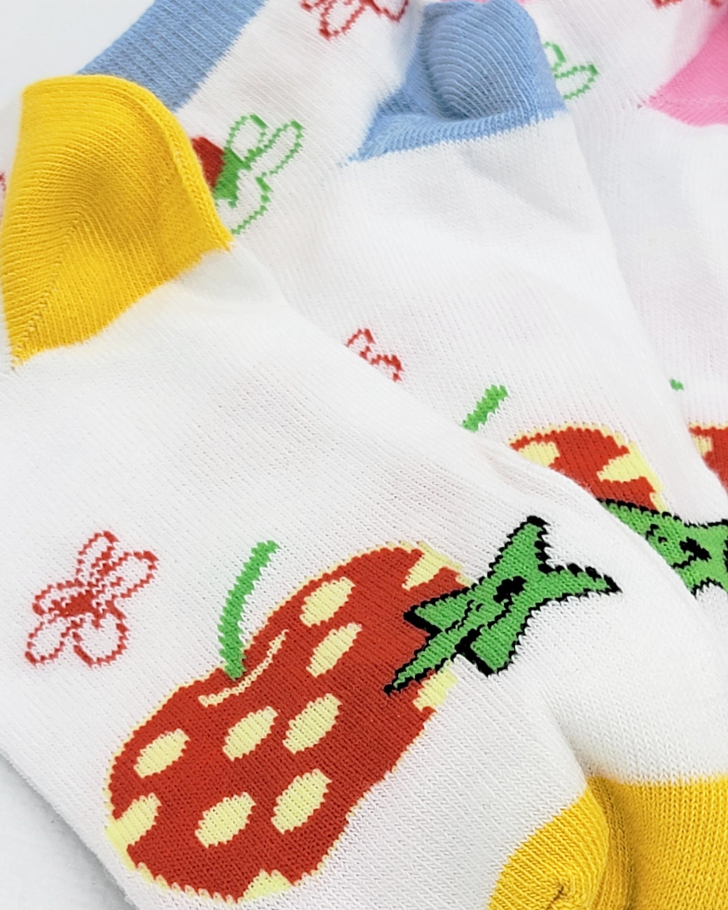 12 Pack La Vida Strawberry and flowers Socks