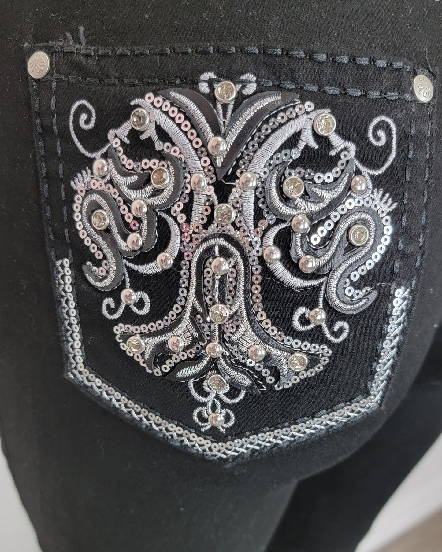 Women's Embroidered Design Black Jeans