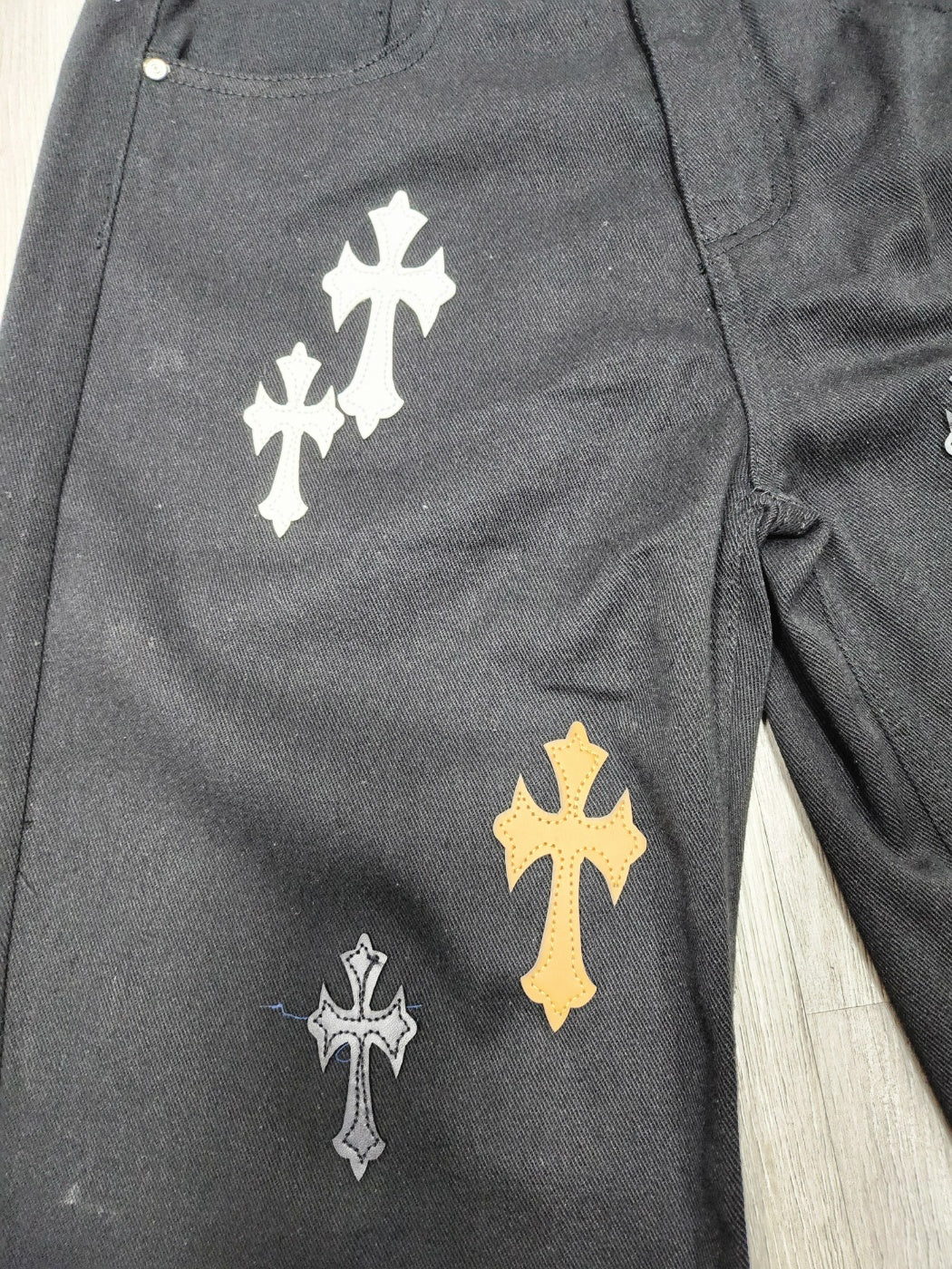 Billion dollar coin club brand Alt cross shorts unisex